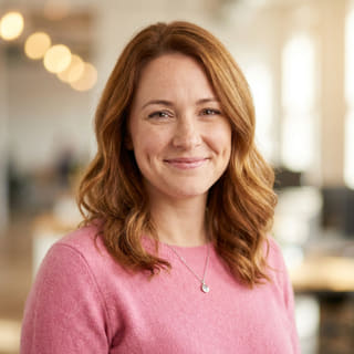 Emily Watson, als Leiterin des Kundensupports bei Zenit Kapitix geführt, im Profilbild